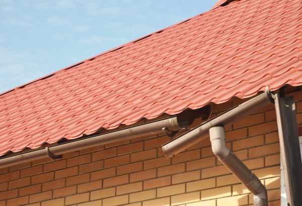 Loose Gutter Repair in Hillsborough